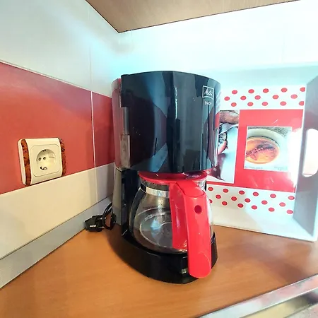 With 2 Bedrooms And Terrace In Apartment *